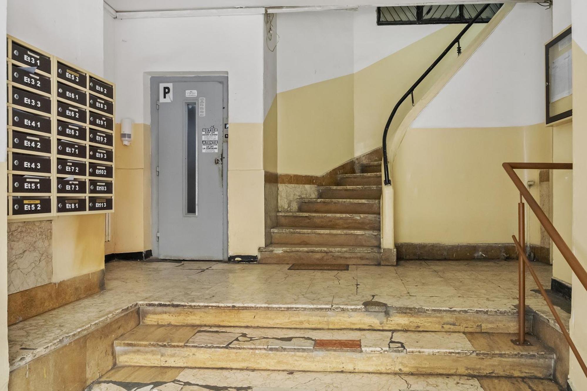 Sweet Luxury Three Rooms Apartment City Center Universitate Bukarest Exterior foto