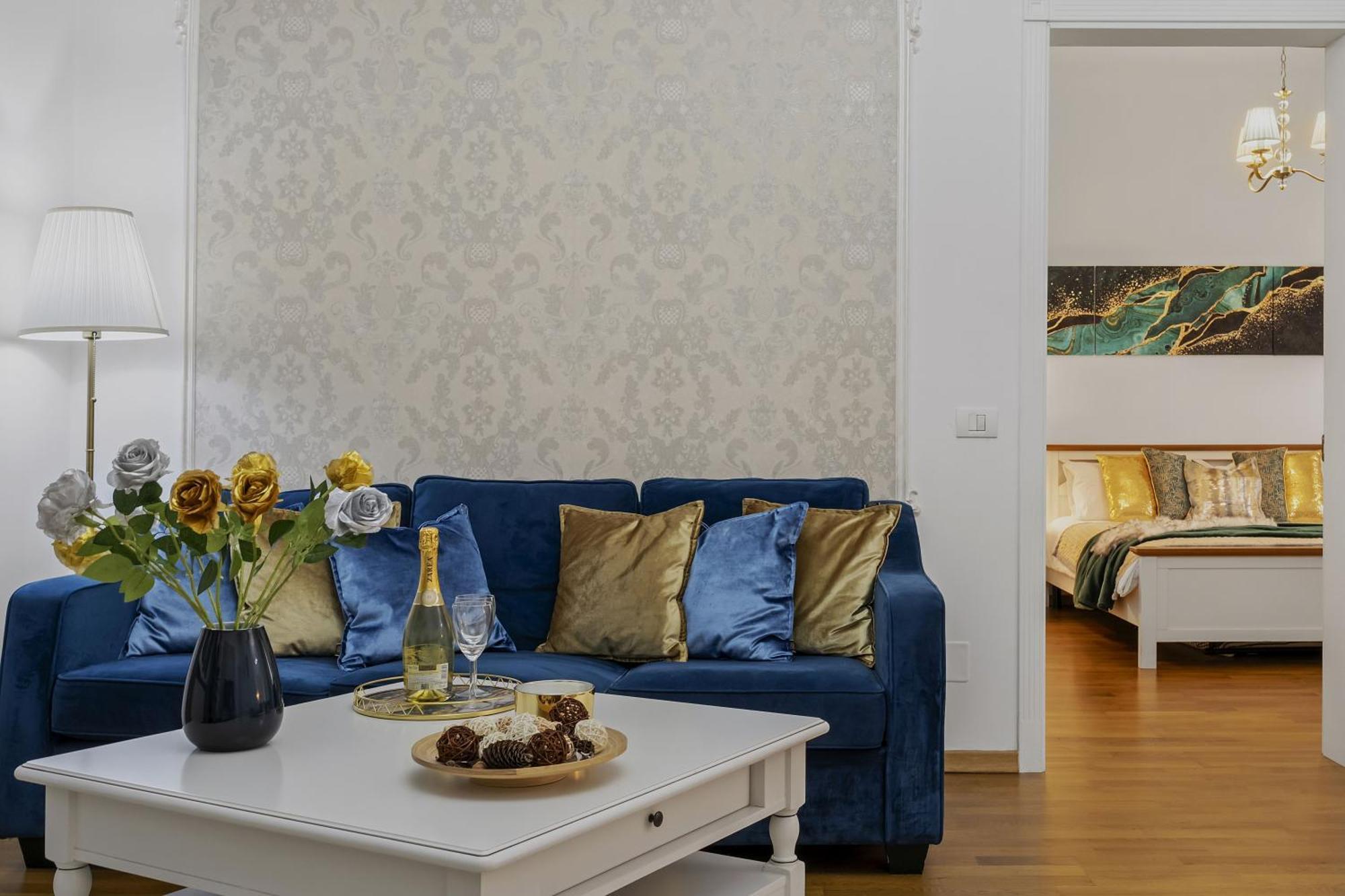 Sweet Luxury Three Rooms Apartment City Center Universitate Bukarest Exterior foto