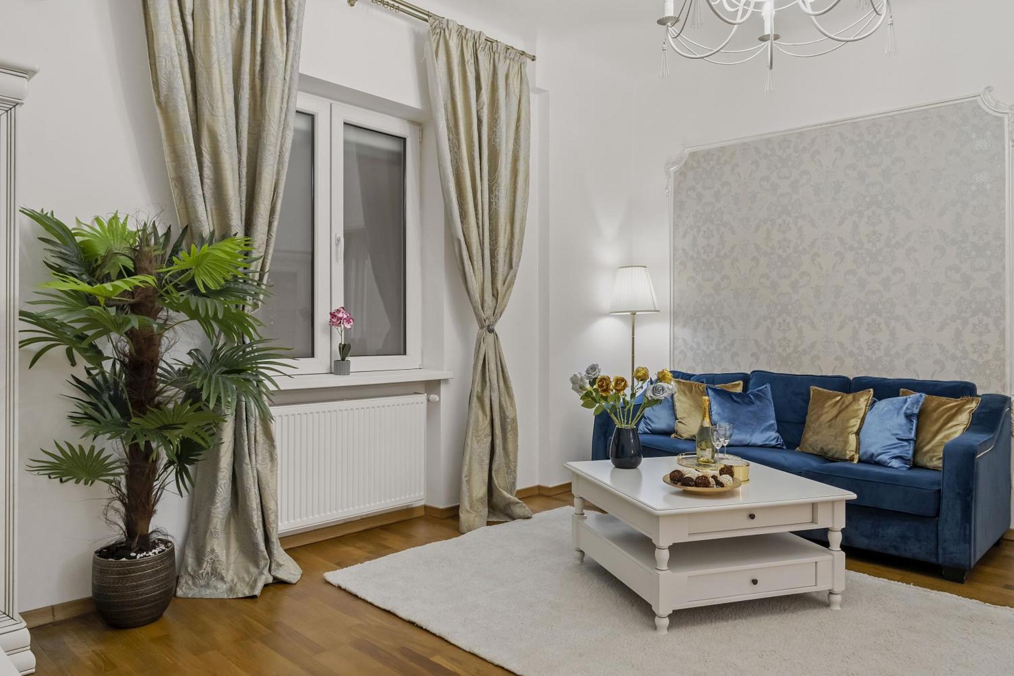 Sweet Luxury Three Rooms Apartment City Center Universitate Bukarest Exterior foto