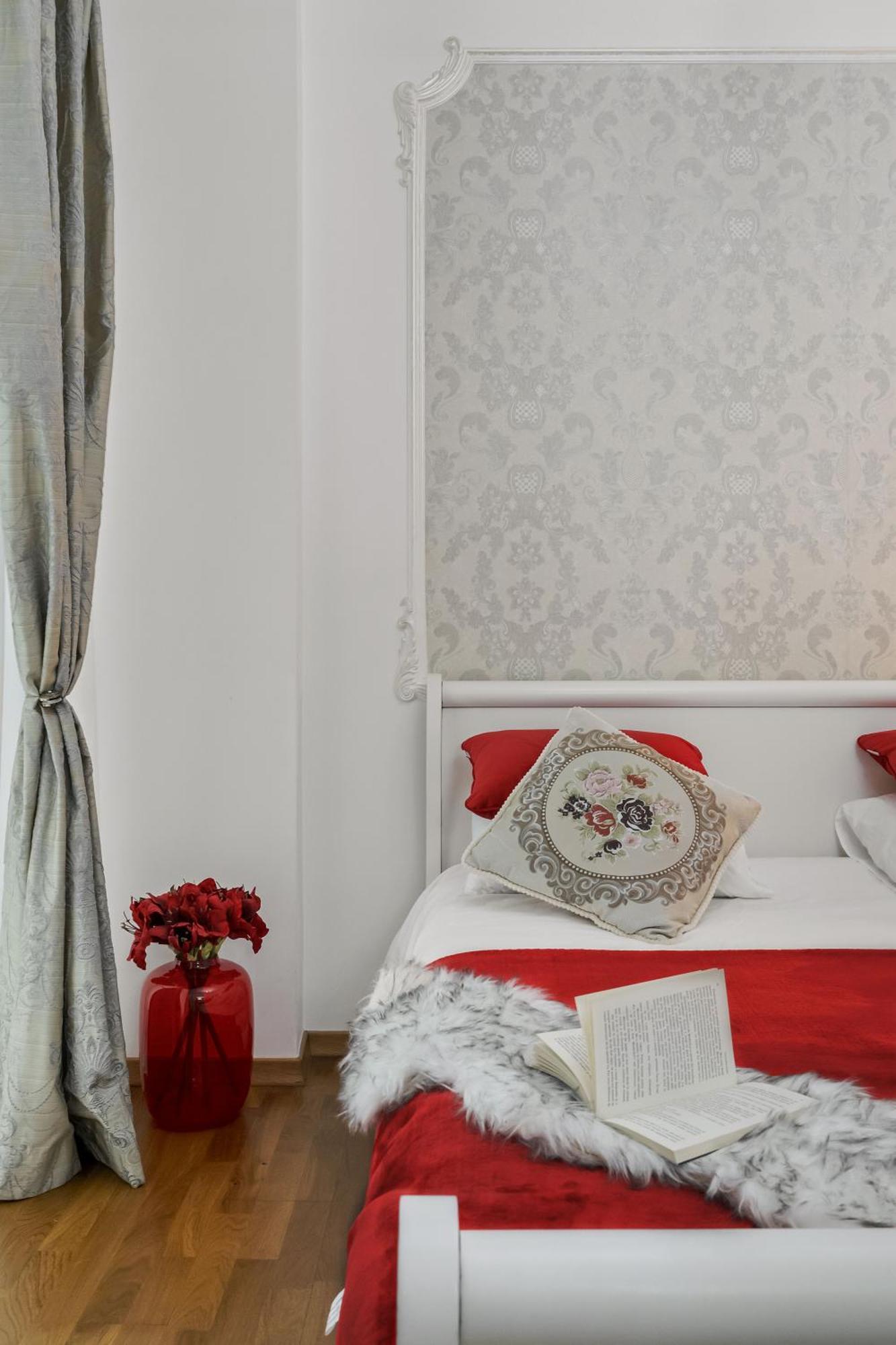Sweet Luxury Three Rooms Apartment City Center Universitate Bukarest Exterior foto