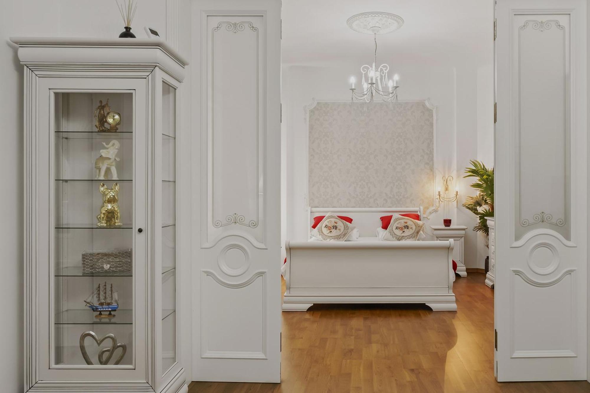 Sweet Luxury Three Rooms Apartment City Center Universitate Bukarest Exterior foto