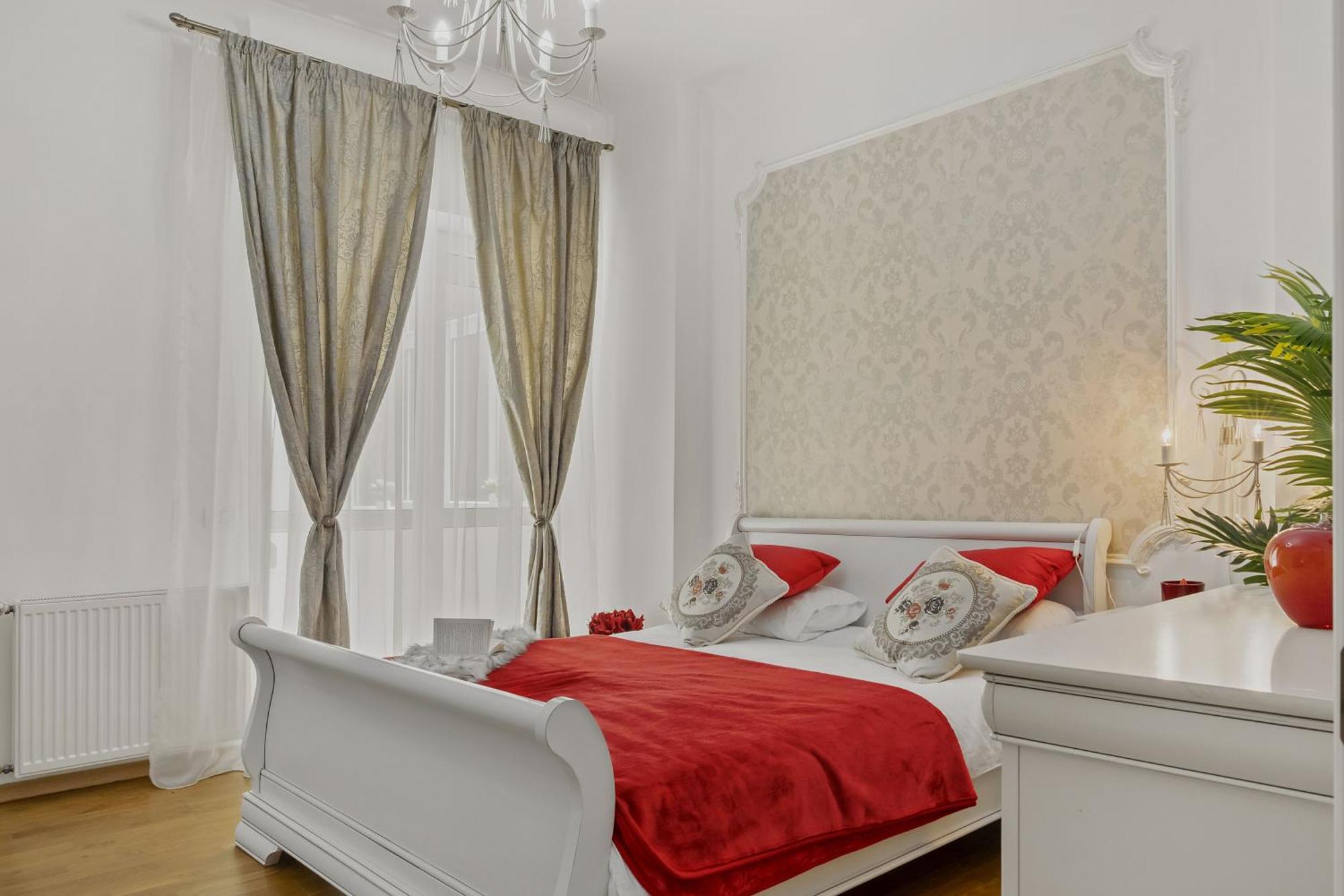 Sweet Luxury Three Rooms Apartment City Center Universitate Bukarest Exterior foto